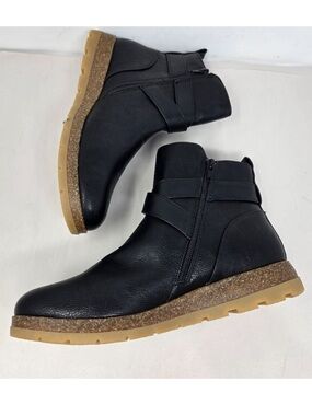 Eurosoft By Sofft Laelia Womens Ankle Boot Sz 9.5M Black Faux Leather Everyday